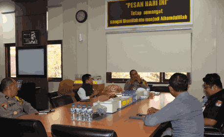 Kapolres Terima Kunjungan Ketua dan Komisioner KPUD untuk Bahas Persiapan Pilkada 2024 di Kabupaten PPU