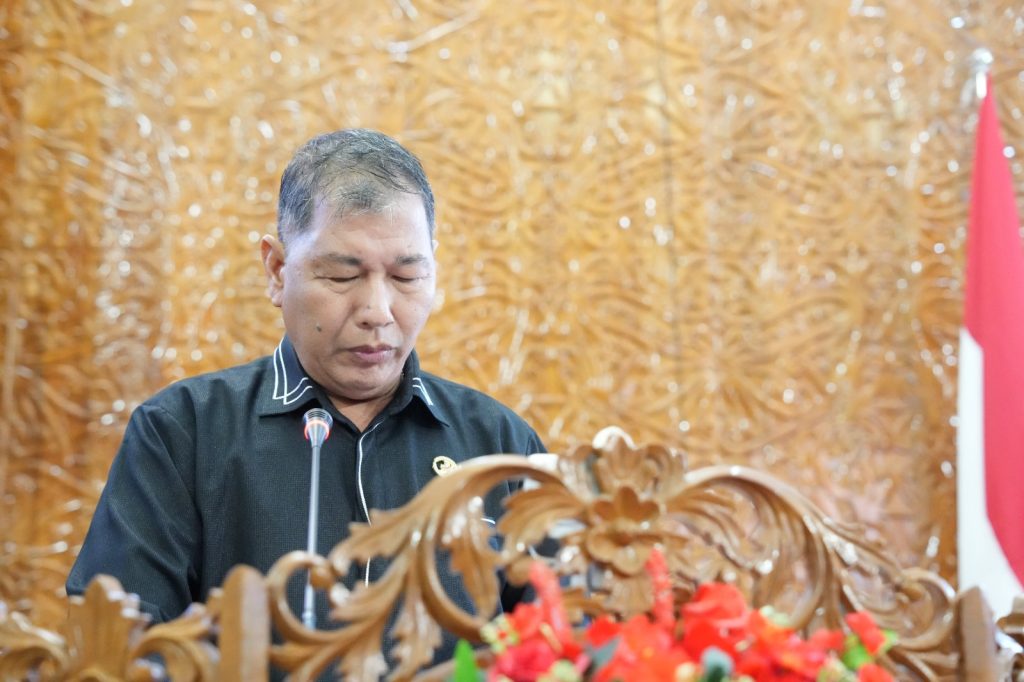DPRD Kutim, Arang Jau.