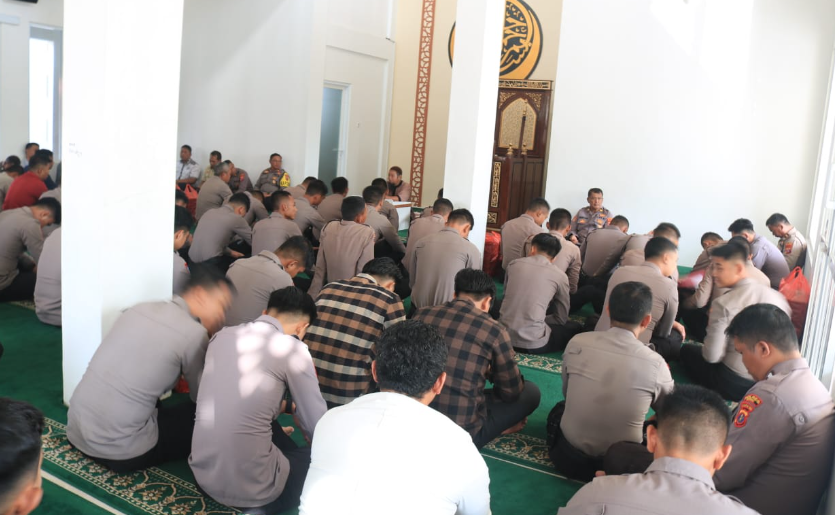 Pelaksanaan Giat Keagamaan Binrohtal di Polres Berau