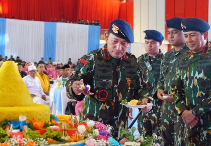 HUT ke-79 Brimob, Kapolri Kenang Pujian Atraksi Pasukan yang dihadiri Presiden Ke-7 Jokowi dan Presiden Ke-8 Prabowo