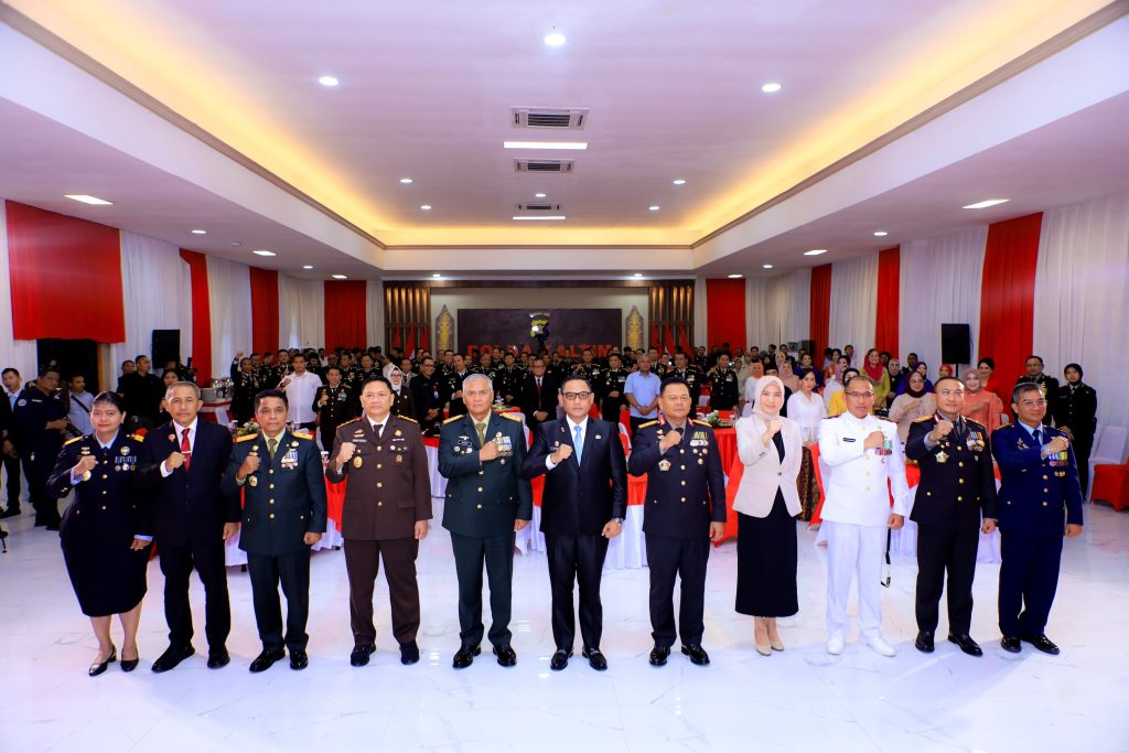Hadiri Upacara dan Syukuran HUT Bhayangkara ke-79, Pangdam VI/Mlw: “Tanda Kematangan Institusi”