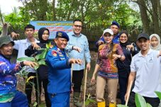 Ditpolairud Polda Kaltim Gelar Penanaman Mangrove Bersama Staf Khusus MPR RI, Peringati Hari Perlindungan Lapisan Ozon Sedunia