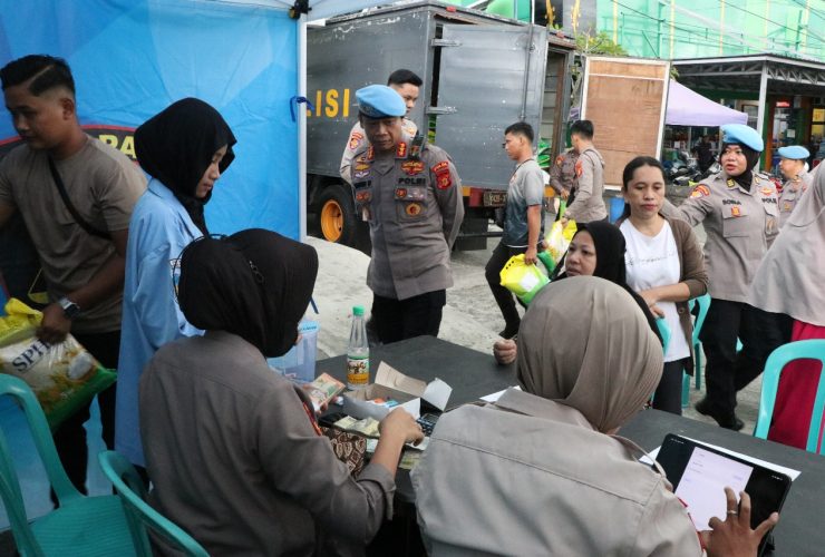 Ringankan Beban Masyarakat, Bidpropam Polda Kaltim Gelar Pasar Murah