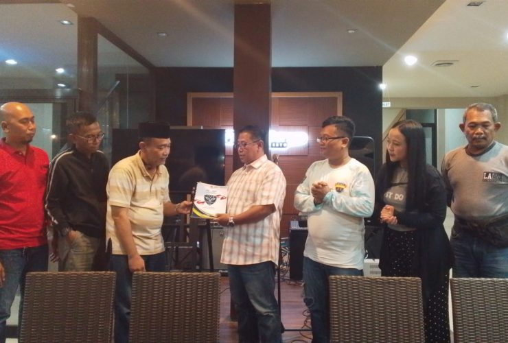 Penyerahan Penyempurnaan AD/ART Kepada Ketua Umum Terpilih, Serta Pembahasan Persiapan Rakernas ke I IKAM SMP 2 Balikpapan