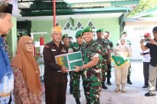 Anjangsana HUT ke-80 TNI: Wujud Kepedulian Kodam VI/Mulawarman untuk Pejuang dan Rakyat