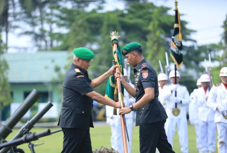 Kodam VI/Mulawarman Gelar Sertijab Pejabat Utama dan Tradisi Militer di Markas Awang Long