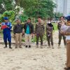 Tindaklanjuti Laporan Masyarakat, Ditpolairud Polda Kaltim bersama DLH Tinjau Pencemaran Limbah Unggas di Kawasan Pesisir Pasar Baru