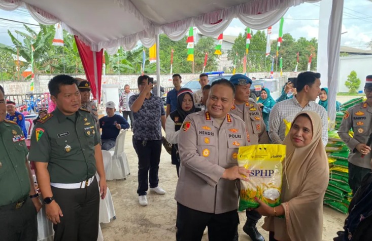 Polresta Samarinda Gelar Gerakan Pangan Murah Serentak di Sungai Kapih