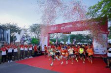Ribuan Peserta Ikuti Electric Vibes Run 2025 di Kota Balikpapan Berlangsung Meriah