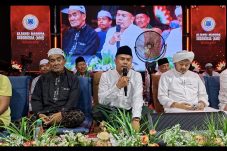 Tabligh Akbar dan Sholawat Akbar Warnai Peringatan Maulid Nabi di Serambi Ampel Surabaya
