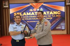 Bangun Sinergi TNI-Polri, Perwira Siswa Sesko TNI Lakukan KKDN ke Polda Kaltim