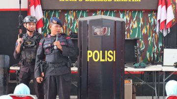 Tanamkan Disiplin dan Cinta Tanah Air : Batalyon B Pelopor Sambut Hangat Kunjunga Edukatif Anak-Anak TK Ukan Hasupa