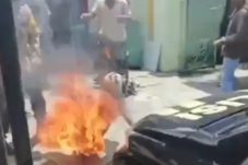Terduga Pelaku Curanmor Terbakar Usai Diamankan Warga di Surabaya, Polisi Lakukan Penyelidikan
