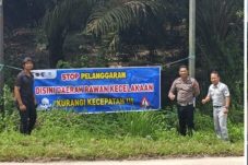 Spanduk Imbauan Rawan Laka Dipasang di Loa Janan