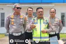 Dukung Penuh Program Pemerintah, Kakorlantas Polri Tinjau SPPG di Pusdik Lalu Lintas Serpong