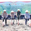 Sinergi TNI–Polri Wujudkan Swasembada Pangan: Pangdam VI/Mulawarman Turun Menanam Jagung Serentak