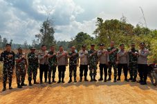 Kolaborasi Brigif TP 85/BTC dan Polsek Tanjung Isuy Dukung Program Ketahanan Pangan