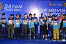 Kasdam VI/Mulawarman Lepas Ribuan Peserta Meriahkan Bayan Run 2025 di Lapangan Merdeka