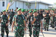 Sinergi Pembinaan Teritorial dan Pemberdayaan Ekonomi Rakyat melalui Pertanian dan Peternakan di Yonif TP 826/BTB