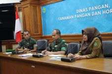 Interoperabilitas Ketahanan Pangan: Brigif TP 85/BTC dan Pemprov Kalimantan Timur Sinergikan Program Pertanian-Peternakan Terpadu