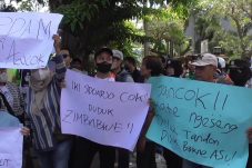 Warga Alana Regency Tambak Oso Gelar Aksi Solidaritas Air Bersih, Tuntut PDAM Sidoarjo Beri Solusi Konkret