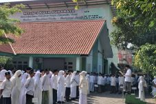 Apel Peringatan hari Santri Nasional Di MTsN 3 Kota Surabaya