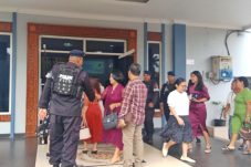 Tim Patroli Batalyon B Pelopor Brimob Polda Kaltim Laksanakan Patroli Gereja Di Kota Samarinda