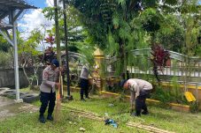 Batalyon C Pelopor Brimob Polda Kaltim Gelar Karya Bhakti Di Tempat Ibadah Dalam Rangka Hut Ke-80 Korps Brimob Polri