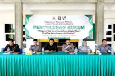 YLBH FT Bersinergi Dengan Desa Mentaras Selenggarakan Penyuluhan Hukum.