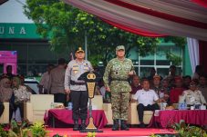 Pangdam VI/Mulawarman Hadiri Apel Gelar Pasukan Sispamkota, Wujud Soliditas TNI-Polri Jaga Kondusivitas Wilayah Kaltim