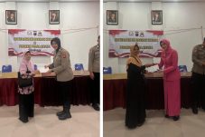 Polwan dan Bhayangkari Polda Kaltim Gelar Aksi Sosial “Berbagi” di Kelurahan Karang Jati Balikpapan