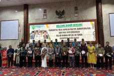 Sinergi dalam Bingkai Budaya, Kapolda dan Wakapolda Kaltim Dianugerahi Gelar Adat oleh Dewan Adat Kubar