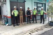 Brimob Paser Ciptakan Kamtibmas yang Kondusif dengan Berpatroli dan Sambang Dialogis