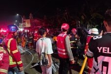 Respons Cepat Batalyon B Brimob Kaltim Padamkan Kebakaran Hebat di Samarinda Seberang