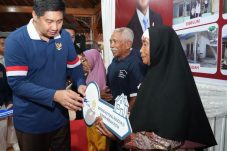 Menteri PKP Tinjau Pembangunan Rumah Layak Huni Astra di Banyumas