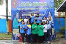 HUT Kowad ke-64, Polwan Polda Kaltim Raih Juara I di Lomba Renang Piala Ibu Raksakarini Sri Sena VI/MLW