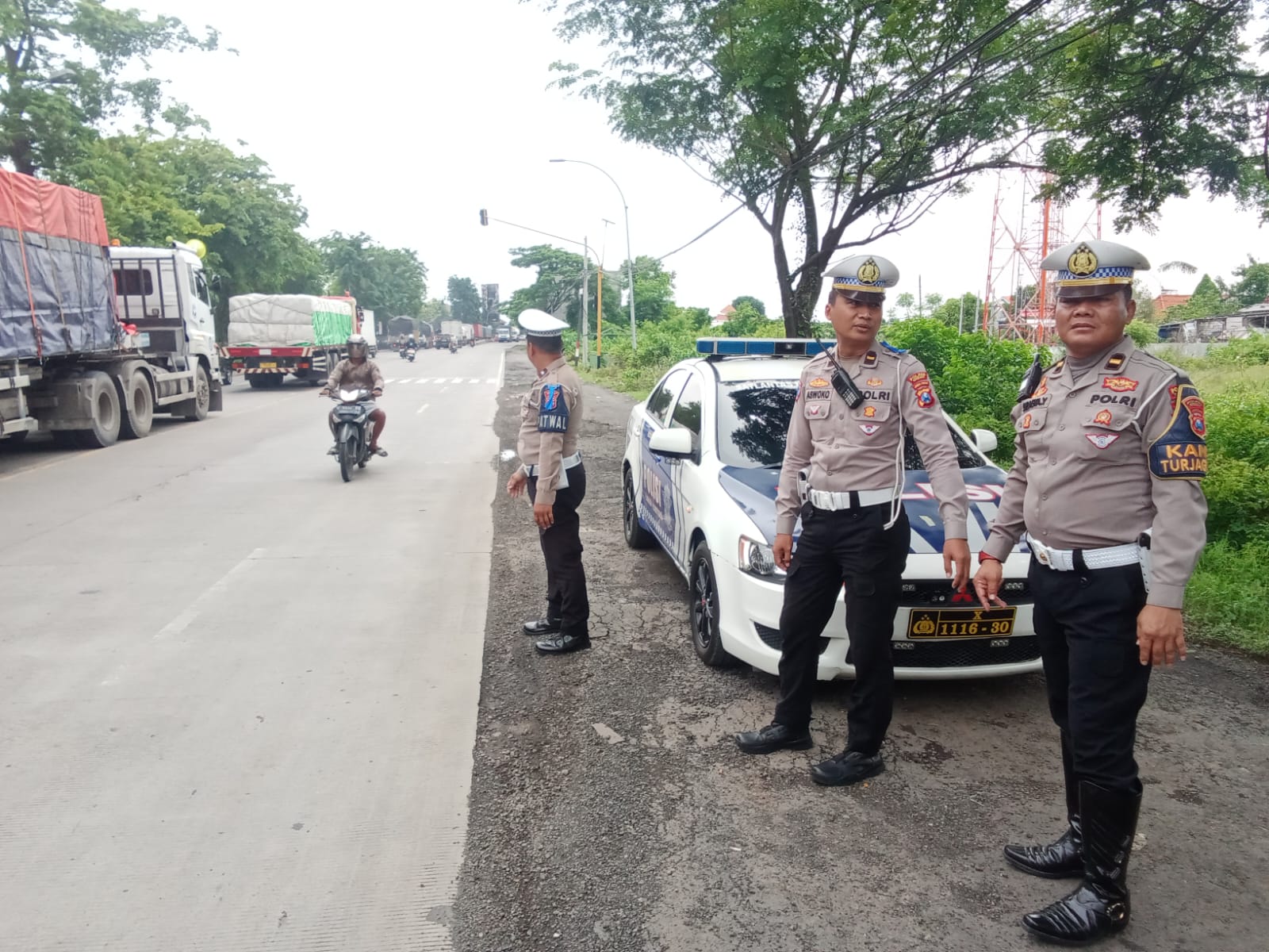 Sat Lantas Polres Gresik Masif Patroli, Fokus Cegah Kecelakaan di Jalur Duduk Sampeyan