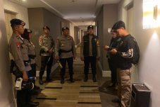 Dalam Rangka Kunjungan Menteri Sarawak, Tim Jibom Gegana Sterilisasi Dua Lokasi di Balikpapan