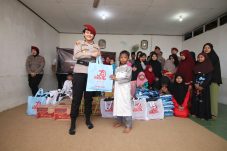 Peringati Hari Jadi Reserse Polri ke-78, Polda Kaltim Gelar Baksos di Dua Panti Asuhan