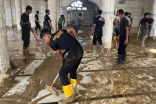 Usai Dibersihkan Personel Polri, Masjid Terdampak Bencana di Aceh Kini Bisa Dipakai Warga