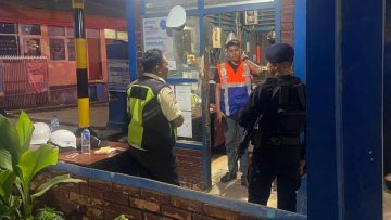 Amankan Obyek Vital Malam Hari, Detasemen Gegana Brimob Gelar Patroli KRYD di Balikpapan