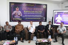 Polda Kaltim Gelar Jumat Curhat di Kelurahan Sepinggan Baru, Tampung Aspirasi Warga Terkait Kamtibmas