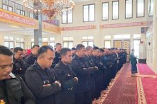 Batalyon A Brimob Kltim Gelar Sholat Ghoib Serta Doa Bersama Untuk Korban Banjir Dan Tanah Longsor Sumatera