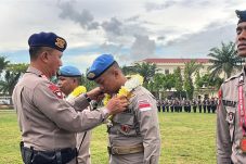 Dansat Brimob Kaltim Pimpin Apel Satuan, Sematkan Pangkat Penghargaan hingga Atlet Berprestasi