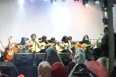 Surabaya Hari Ini #06 : My Mother Menutup Tahun