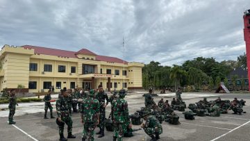 Batalyon B Pelopor Terima Pleton Beranting Yonif 611/Awang Long dalam Rangka HUT Infanteri Ke 77