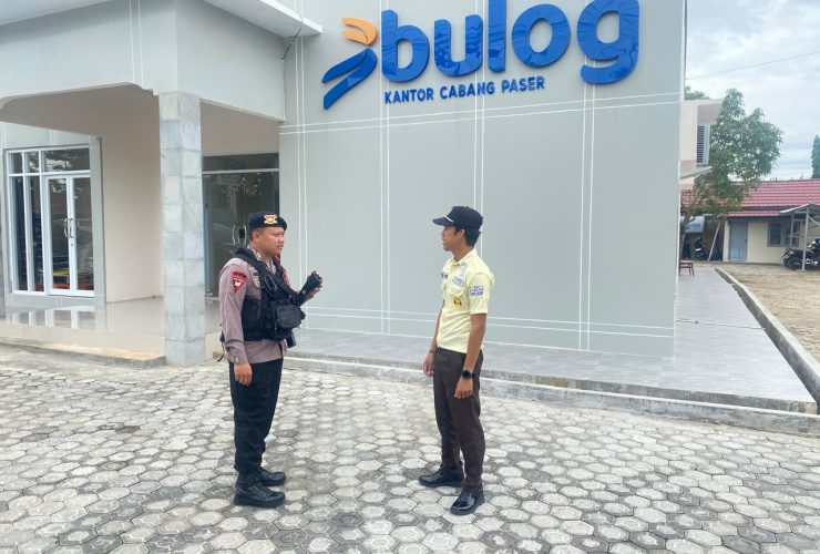 Tim Patroli Kompi 2 Brimob Paser Sambangi Kantor Bulog Cabang Paser, Pastikan Keamanan Objek Vital