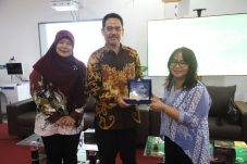 Cegah Pengaruh Negatif Dunia Digital, Polda Kaltim bersama Diskominfo Pemprov Kaltim Gelar Edukasi Bahaya Hoax dan Konten Pornografi