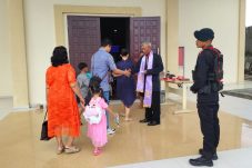 Jamin Keamanan Ibadah, Batalyon C Brimob Kaltim Kawal Gereja di Balikpapan Utara