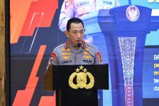 Polri Peringkat Pertama Nasional Monev KIP 2025, Kapolri: Ini Sebuah Apresiasi namun juga menjadi Sebuah Tantangan